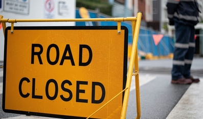 Temporary Complete Closure of Corniche Street Announced by Ashghal from Today